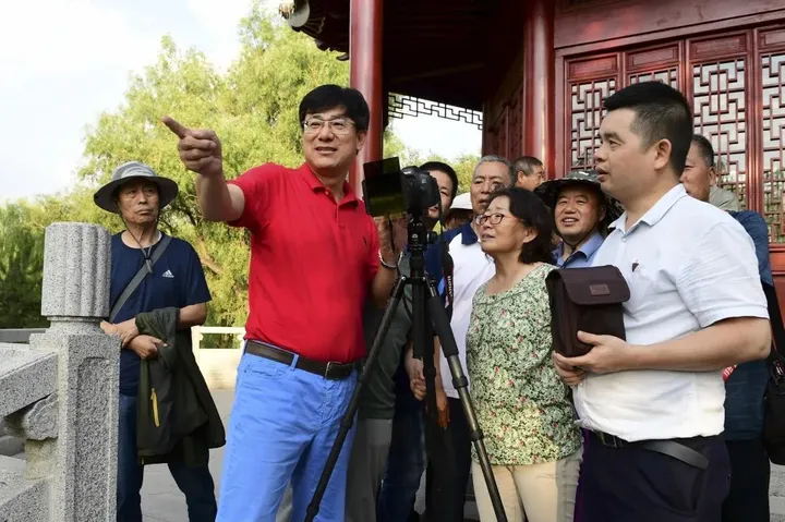 ▲过往线下带团花絮