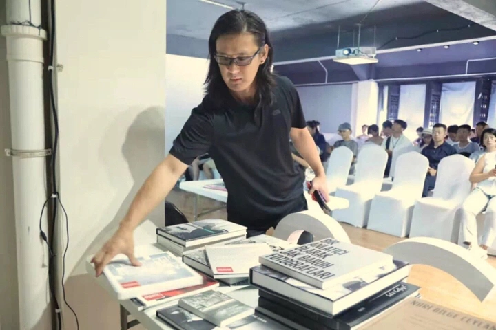 影会精彩 | 图书展讲座:黄荣华