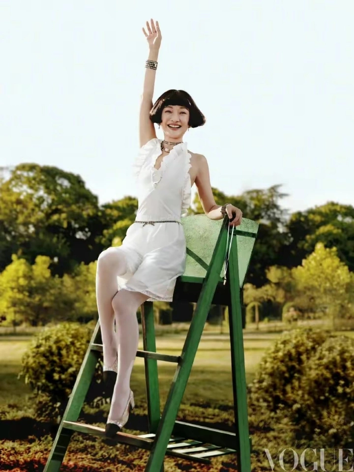 周迅——本宫时尚大片回归,尔等终究就是妃