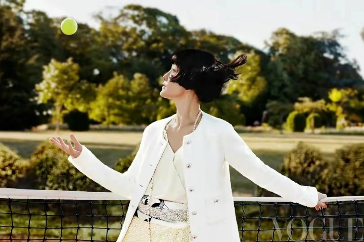 周迅——本宫时尚大片回归,尔等终究就是妃