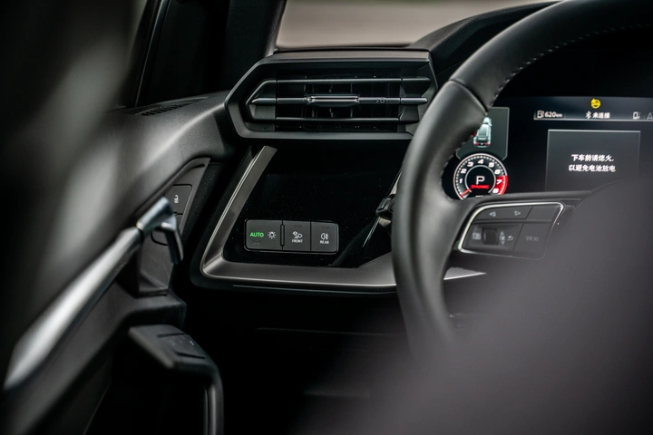 弹车试驾：奥迪A3 Sportback，这才是豪华两厢该有的样子