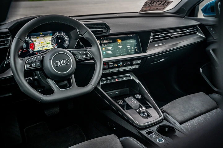 弹车试驾：奥迪A3 Sportback，这才是豪华两厢该有的样子
