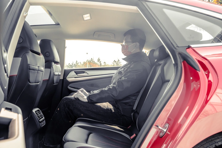 高清大图评测全新一代上汽大众凌渡L,这辆“辣馒头”有点味道