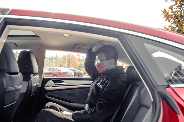 高清大图评测全新一代上汽大众凌渡L,这辆“辣馒头”有点味道