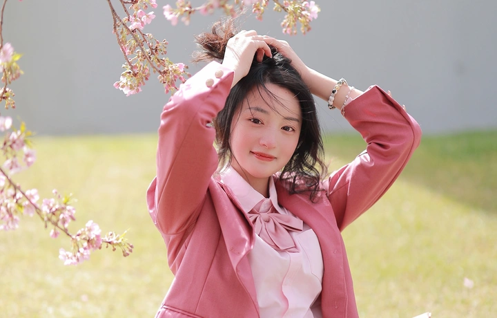 适合赏樱花的穿搭
