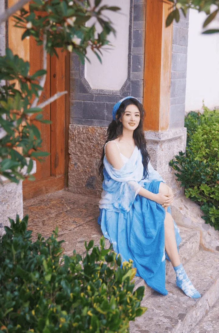 赵丽颖松弛感穿搭