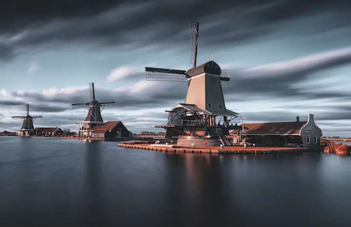 领略著名的风车胜地