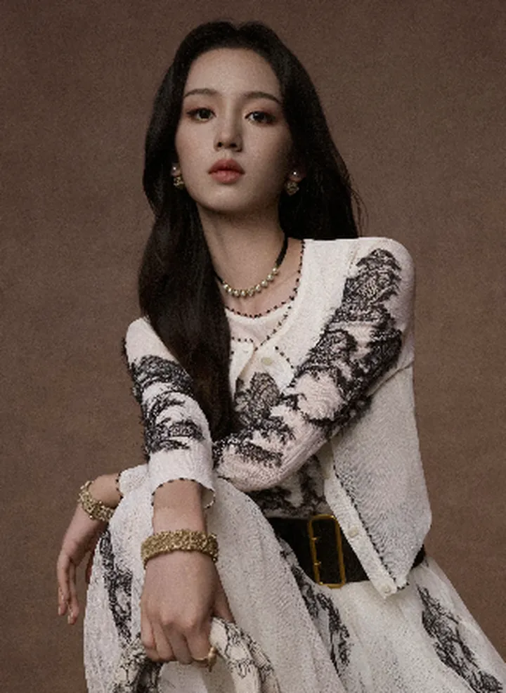 周也穿衣自带高级感