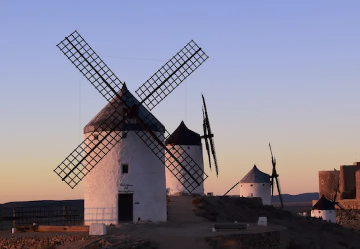 邂逅西班牙的风车庄园
