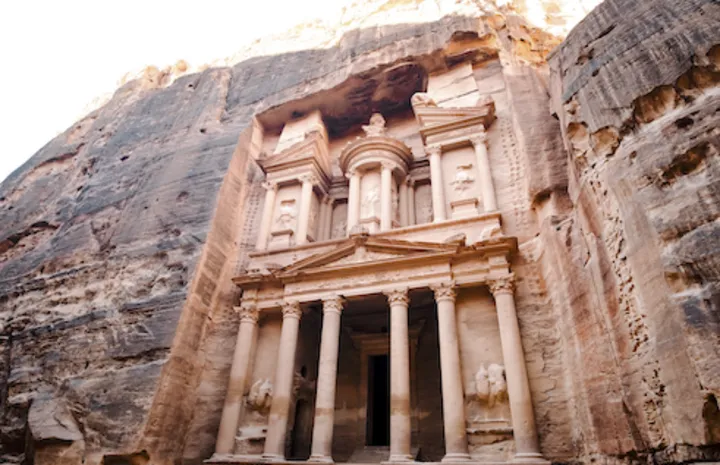 穿越千年的玫瑰古城