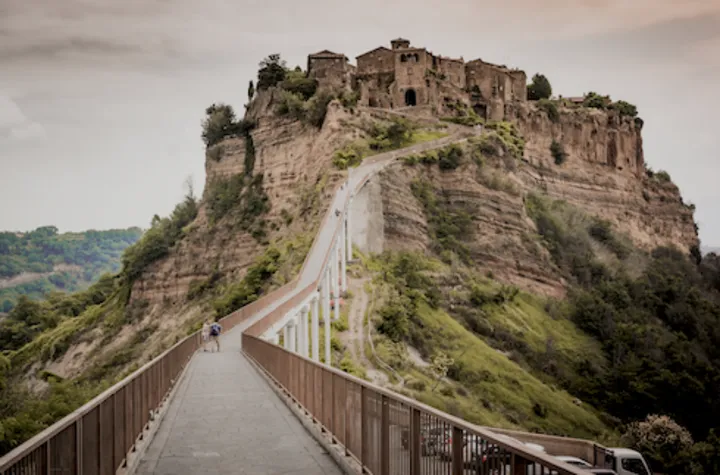 触发灵感的云巅之城