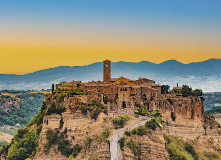 触发灵感的云巅之城