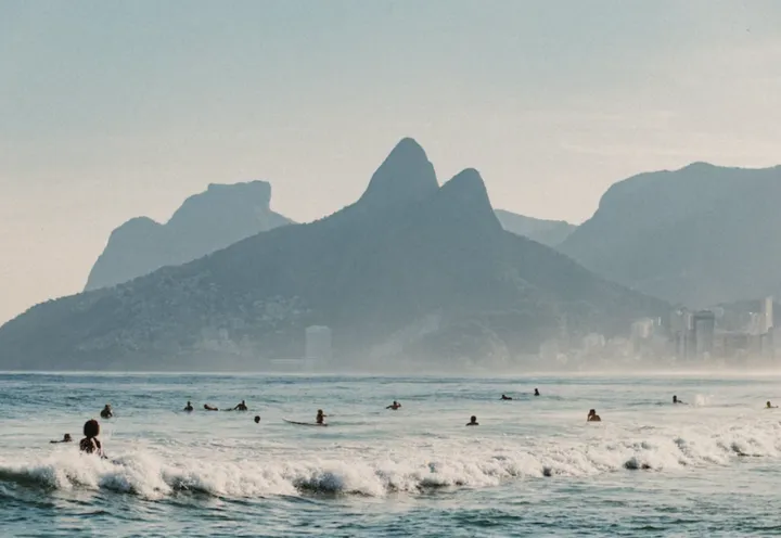 漫步于海滨长廊