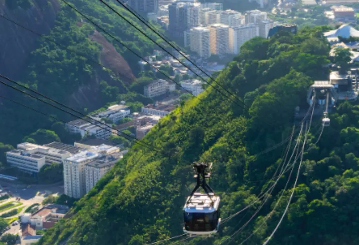 漫步于海滨长廊