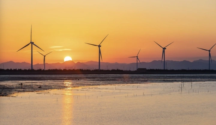 清洁能源财富密码:一台大风车的日发电收益究竟几何?