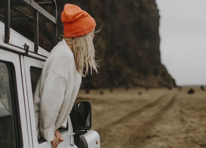 爱情是一束温暖的光,婚姻则是一种社会契约