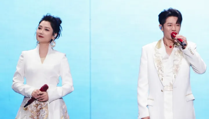 凤凰传奇“骂票”