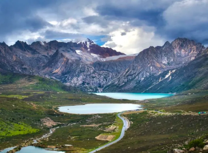 川西的绝美双生姊妹湖