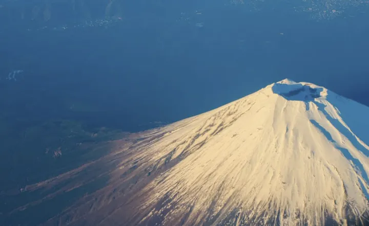 熔岩之谜:火山熔浆的温度究竟有多高?