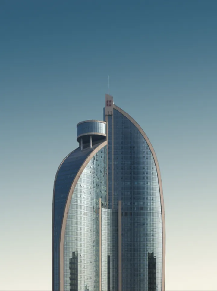 光影下的立体建筑