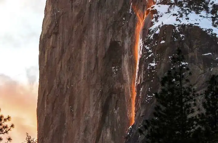 “火瀑布”你见过吗？