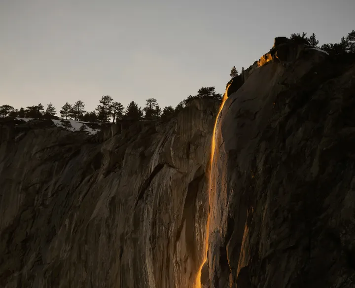 “火瀑布”你见过吗？