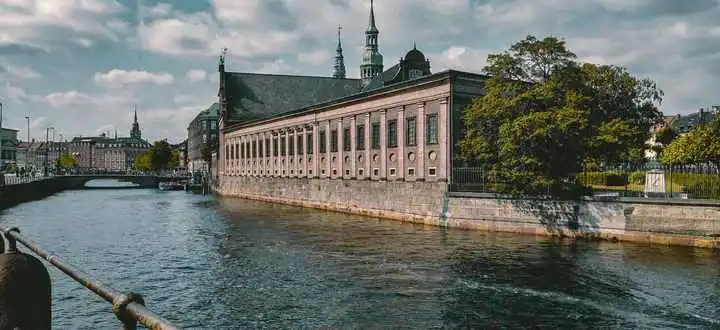 什么颜色最适合丹麦?