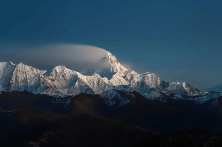 国内旅游必去的雪山