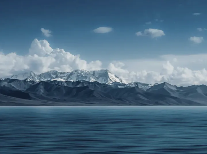 纳木错湖:雪域高原上的绝美仙境等你来探索!