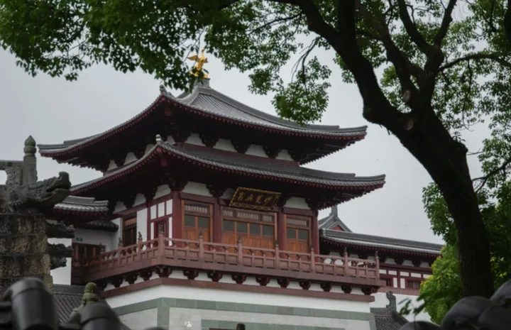 普陀山：神秘与庄严共生之地