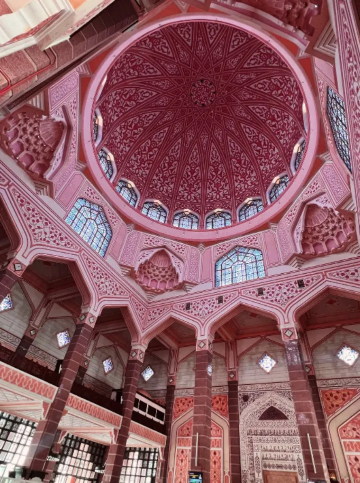 粉红清真寺——马来西亚的浪漫地标