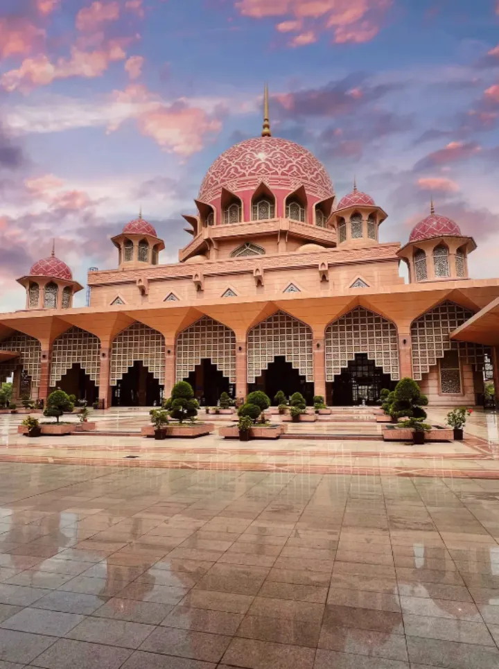 粉红清真寺——马来西亚的浪漫地标