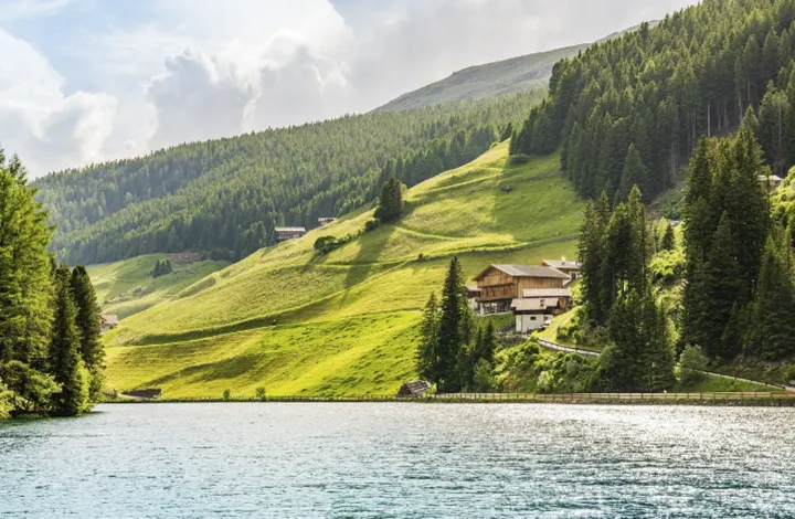 散落在阿尔卑斯山脉的人间仙境