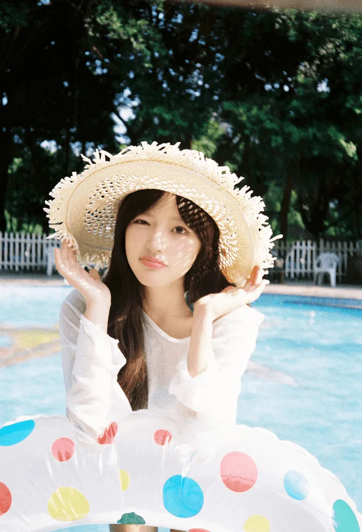 怎样选帽子才显脸小?