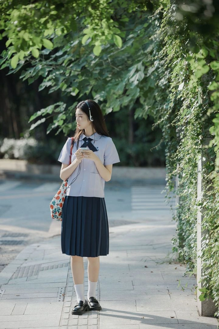 泰式校服征服时尚圈