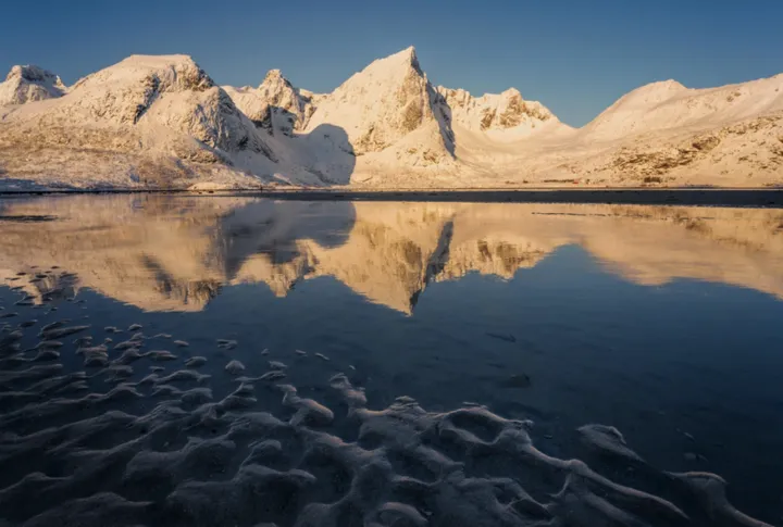 为何向导是你雪山之旅的生命线?