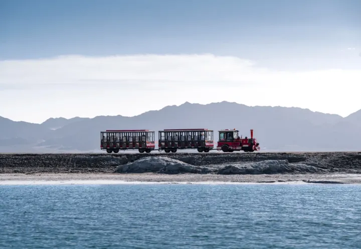 大柴旦盐湖的奇幻之旅