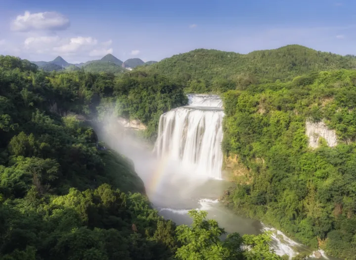 踏遍千山万水，只为那一眼黄果树瀑布的绝美！