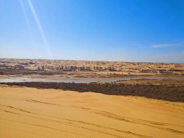 沙漠探险不迷茫