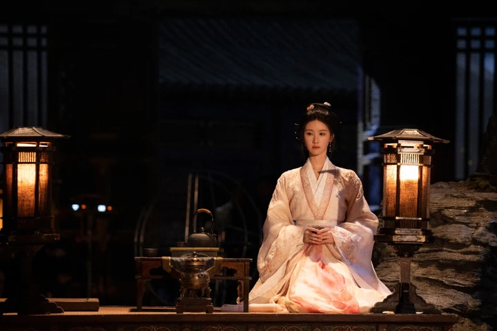 陈都灵清冷神女形象