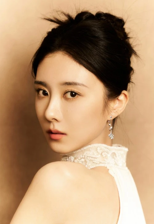 推荐宝藏女演员曹裴然