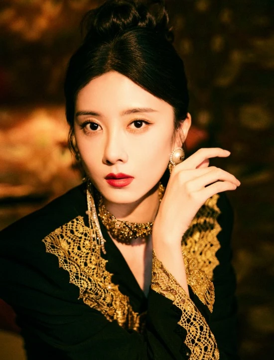 推荐宝藏女演员曹裴然