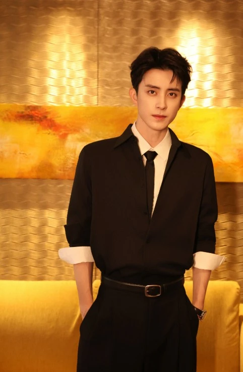 新生代演员敖瑞鹏