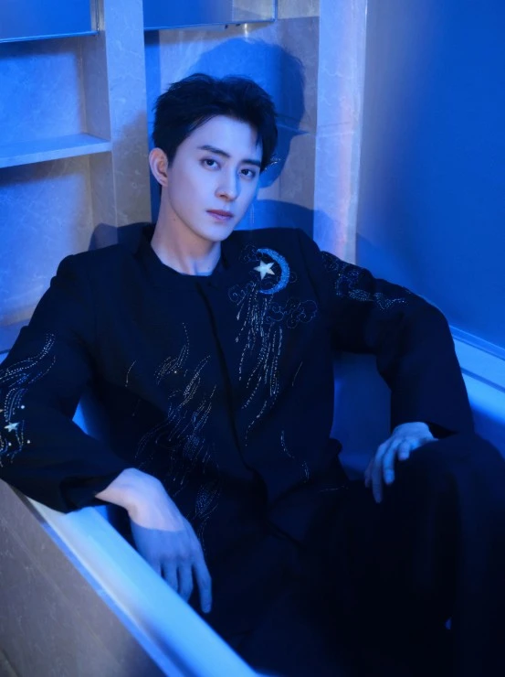 新生代演员敖瑞鹏