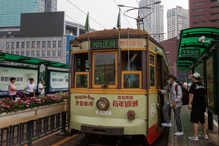 唯一仍在运行的有轨电车-大连201