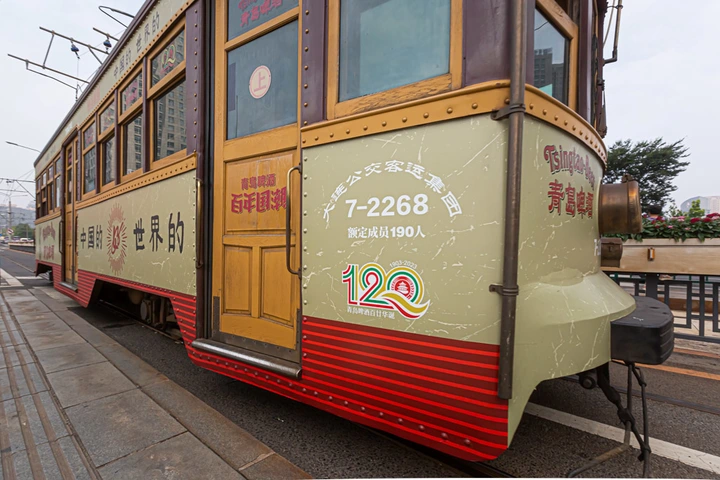 唯一仍在运行的有轨电车-大连201