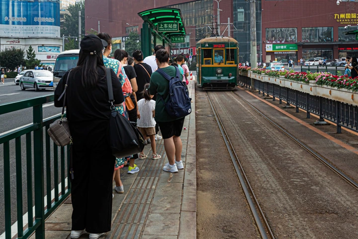 唯一仍在运行的有轨电车-大连201