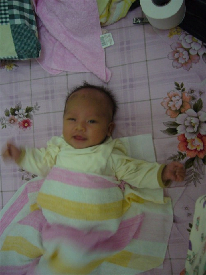 “世界第一位”-四川7岁儿童“果果”从北疆翻越天山徒步到南疆(七岁生日)