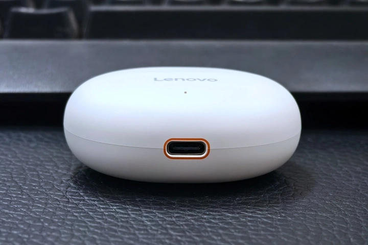 联想TC3304：大动圈、长续航，轻盈佩戴