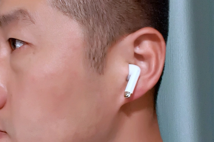 联想TC3304：大动圈、长续航，轻盈佩戴